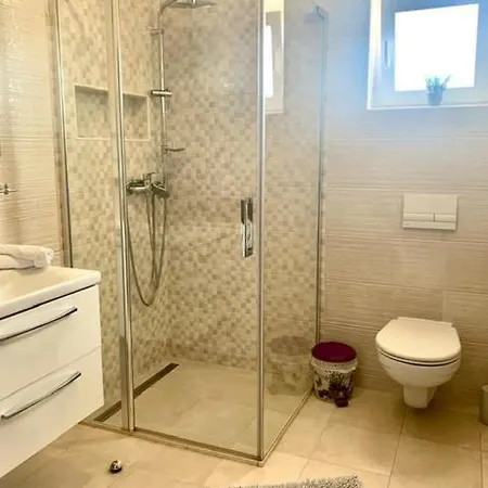 *new Apartment* Petra דירה חוואר